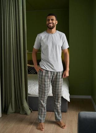 Пижама мужская футболка + штаны в клетку серые, s7 фото