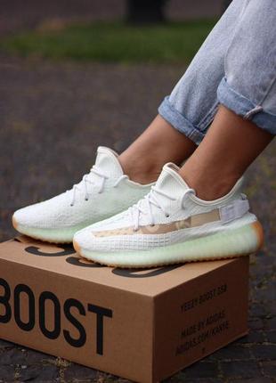 Женские кроссовки adidas yeezy boost 350 v2 “hyperspace mint“