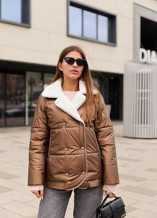 Стильная женская демисезонная куртка с воротником из меха "тедди"