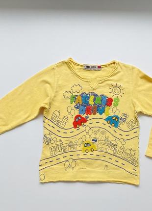 Детская кофта желтого цвета с яркой аппликацией для мальчика на 4 года
