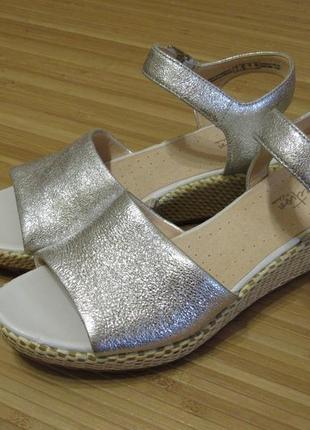 Босоножки, сандали clarks - silver 'kamara sun' mid wedge heel sandals4 фото