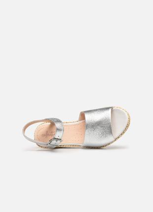 Босоножки, сандали clarks - silver 'kamara sun' mid wedge heel sandals2 фото