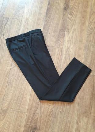 Чорні базові завужені брюки (h&m)1 фото
