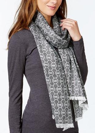 Широкий легкий шарф/платок  michael kors