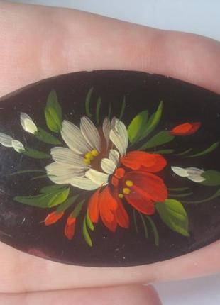 Очень красивая брошь /цветы/роспись/винтаж