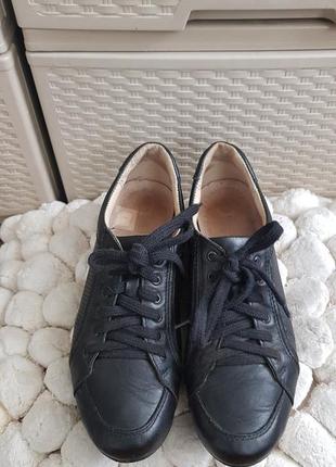 Кожаные кроссовки черные мокасины спортивные туфли на низком каблуке8 фото