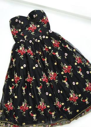 Платье в вышивку цветы chi chi london1 фото