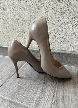 Туфлі лодочки 38 розміру