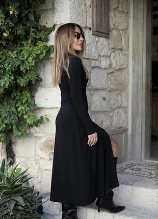 Силуетна стильна сукня міді5 фото