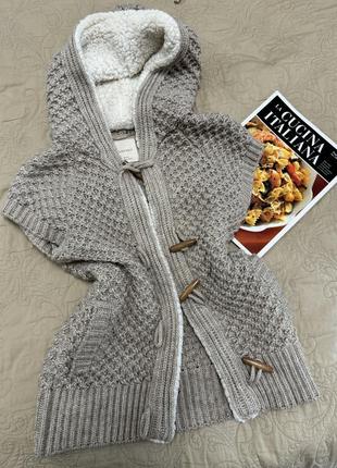 Вʼязана тепла желетка від zaraknit