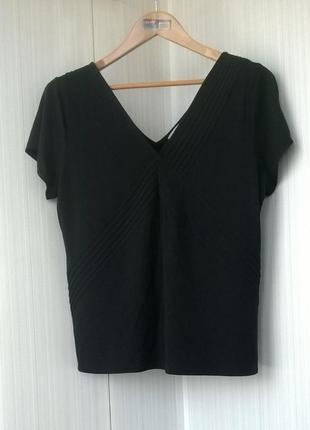 Шикарная черная блуза / футболка с v-образным вырезом marks & spencer1 фото