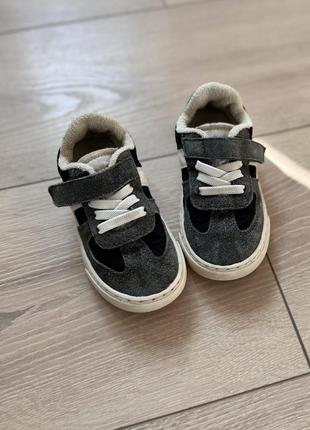 Zara кросівки 23р