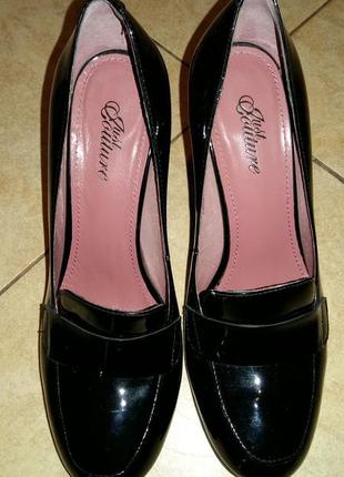 Продам шкіряні італійські туфлі