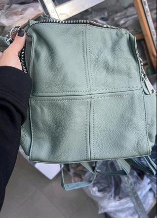 Шкіряна сумка-рюкзак в кольорах4 фото