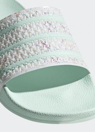 Шльопанці/тапочки м'ятного кольору adidas originals6 фото