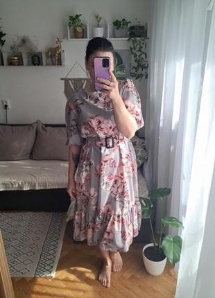 Красива міді сукня в квітковий принт9 фото