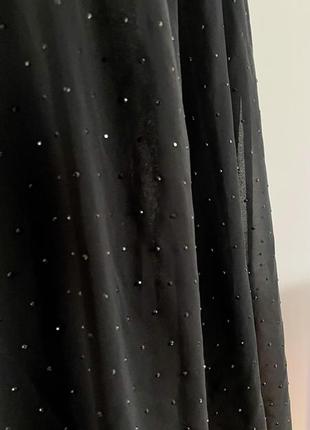 Ошатна маленька чорна сукня4 фото