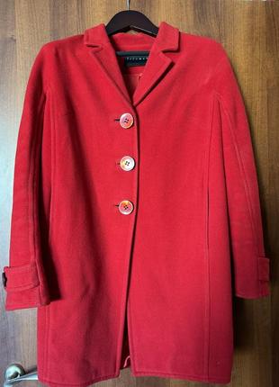Пальто червоне1 фото