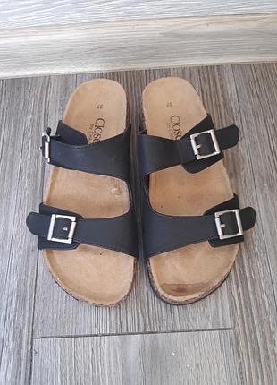 Сланси шльопанці шльопки від closer by chaussea