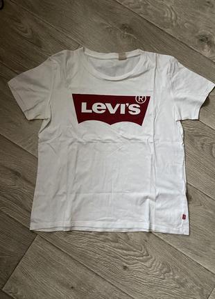 Футоблка levi’s