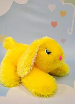 М'яка іграшка. кролик 27 х 35 см, жовтий