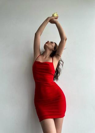 Сукня приталена на бретелях зі складками міні червона чорна стильна якісна3 фото