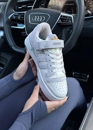 Жіночі кросівки adidas forum 84 low / адідас / демісезонні / весняні, літні, осінні / взуття / шкіра, замша / білі, чорні, сірі, бежеві, сині2 фото