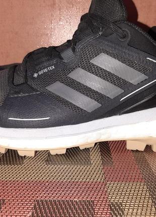 Кросівки adidas gratis terrex