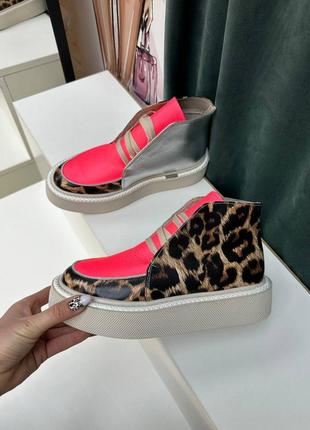 Шикарна ексклюзивна пара черевиків хайтопи леопард срібло коралові