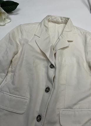 Піджак молочного кольору ( італія ) натуральна тканина1 фото