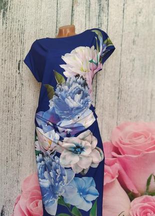 Трикотажное платье с цветами1 фото