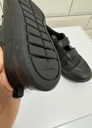 Шкіряні туфлі clarks 33.5 р на хлопчика7 фото