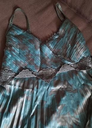 Коктейльное платье красивого бирюзового оттенка6 фото