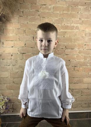 Дитяча сорочка-вишиванка з білою вишивкою2 фото