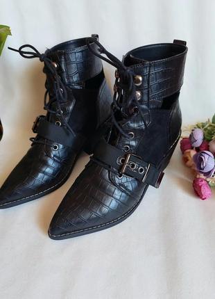 Жіночі черевики-козаки-ботинки3 фото