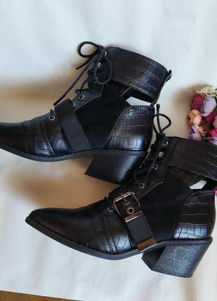 Жіночі черевики-козаки-ботинки5 фото