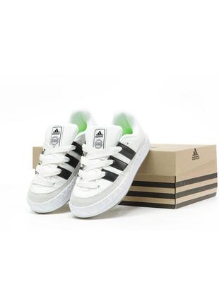 Жіночі кросівки adidas adimatic white black адідас чорного з білим кольорів1 фото