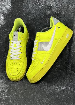 Кросівки nike air force 1 low utility volt