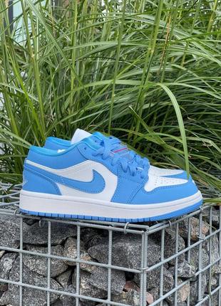 Nike air jordan 1 low blue unc брендовые женские голубые кроссовки найк джордан трендові блакитні кросівки