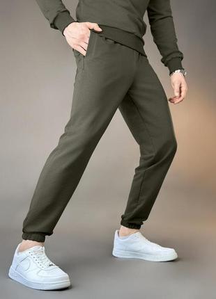 Мужские штаны джоггеры с карманами светлый хаки pobedov 955 фото