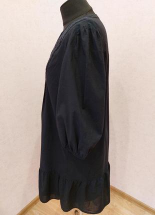 Стильна жіноча сукня оздоблена мереживом4 фото
