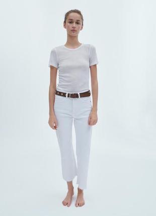 Розкльошені укорочені джинси білі zara new