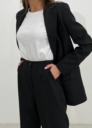 Жіночий класичний костюм піджак оверсайз і брюки вільного крою на високій посадці чорний синій стильний трендовий3 фото