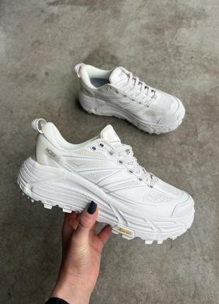 Крутейшие женские и мужские кроссовки hoka white белые