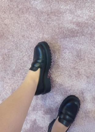 Туфлі чорні весняні якісний шкірзам5 фото