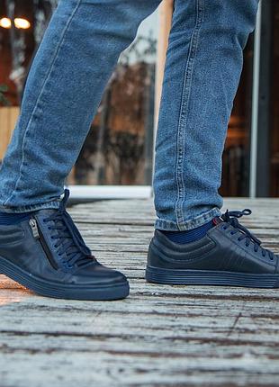 Польське шкіряне чоловіче взуття синього кольору