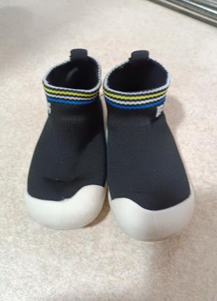 Кросівки носочки