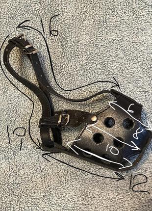 Шкіряний намордник для собак