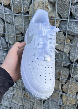 Кросівки кроссовки nike air force 1 07 (fj4146-100) оригінал!2 фото