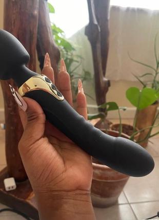 Милий чорний з золотим вібратор, фалоімітатор.
